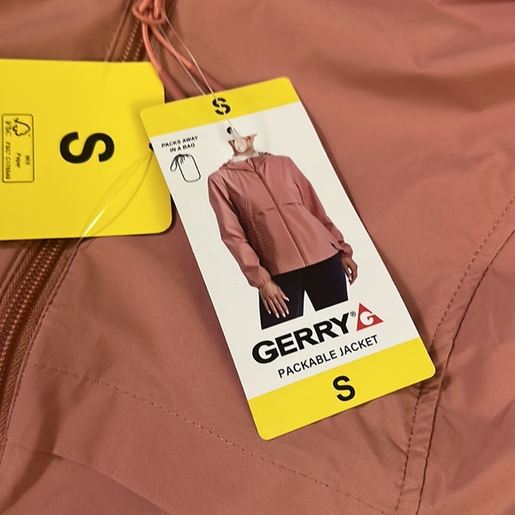 Gerry packable jacket with bag. NWT size Small - Picture 6 of 6